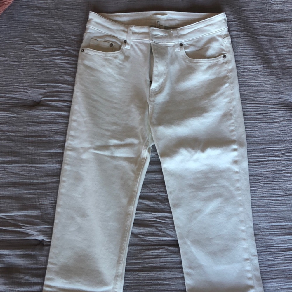 H&M’s white Jeans